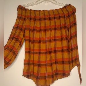 Off the shoulder fall top